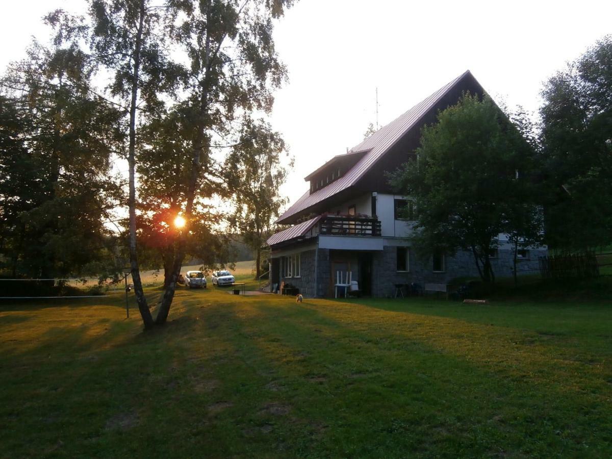 Hotel Penzion Luna Přední Výtoň Esterno foto